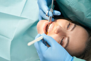 dentist injecting anesthetic